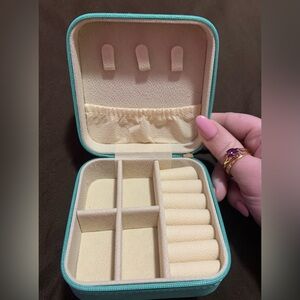 BRAND NEW. Travel Jewelry Organizer